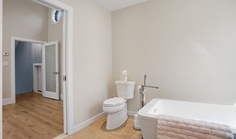 28 Alan Rd, Danbury, CT 06810