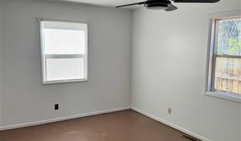 20 1st Ave E, Deaver, WY 82421