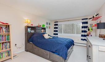 37 Standish Way, Amherst, NH 03031
