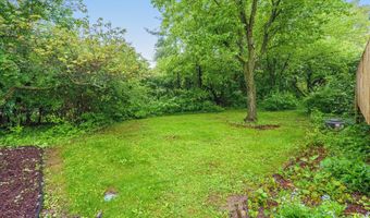 3620 Charter Pl, Ann Arbor, MI 48105
