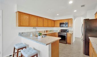 11246 Pleasant Hills Dr, Apple Valley, CA 92308
