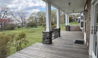 39 Walcott Ave, Jamestown, RI 02835