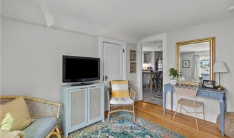 40 Webster St B, Newport, RI 02840
