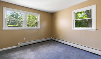 278 Green End Ave, Middletown, RI 02842