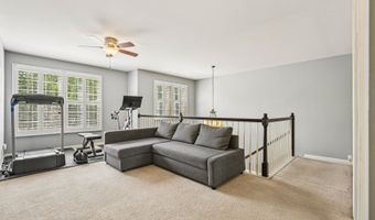564 Woods Creek Ln, Algonquin, IL 60102