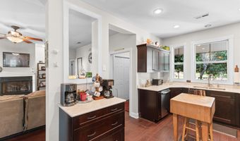 1884 Clarence Dr, Andrews, SC 29510