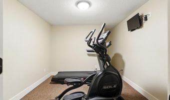 6212 Deer Hollow Rd, Auburn, IN 46706