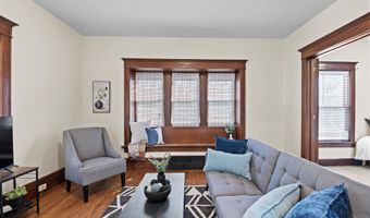 126 YALE St, Green Bay, WI 54303