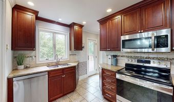 13 Birch Rd, Danbury, CT 06811