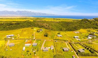 691 Auwaha St A, Haiku, HI 96708