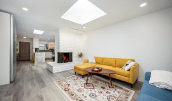 810 E Washington Ave E, Escondido, CA 92025