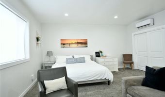 2435 Tuttle St, Carlsbad, CA 92008