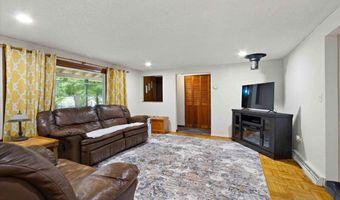 149 S Pine St, Adams, WI 53910