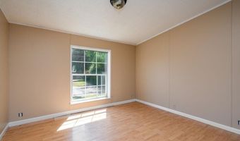 6 Joyce Ln, Raymond, NH 03077