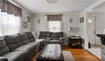 162 Thatcher St, East Providence, RI 02916
