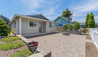 860 1ST St SE, Bandon, OR 97411