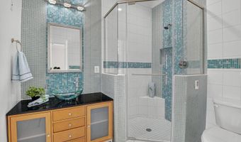 9715 SINGLETON Dr, Bethesda, MD 20817