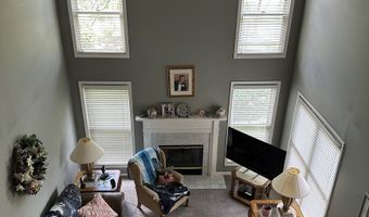 1850 White Oak Dr, Algonquin, IL 60102