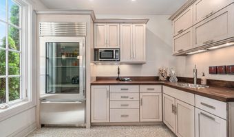 6457 Old Darby Trl NE, Ada, MI 49301