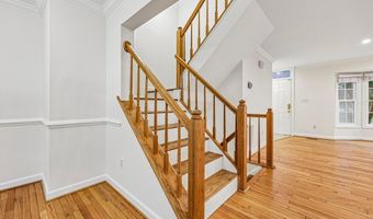 21208 HEDGEROW Ter, Ashburn, VA 20147