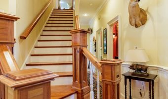 708 Town And Country Dr, Adel, GA 31620