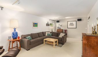1402 Bardstown Trl, Ann Arbor, MI 48105