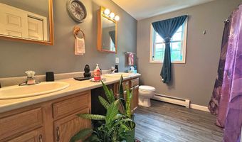 224 Garbrooke Dr, Bennington, VT 05201