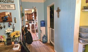 404 Worth St, Ackley, IA 50601