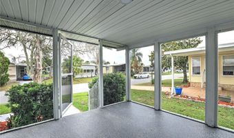 906 Wren Cir, Barefoot Bay, FL 32976