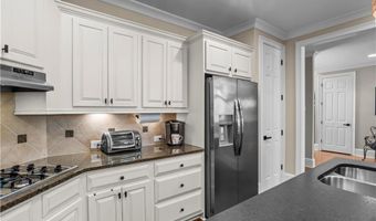 2424 Loxford Ln, Alpharetta, GA 30009