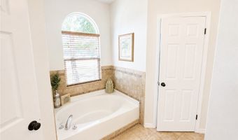 1402 S Saunders St, Aransas Pass, TX 78336