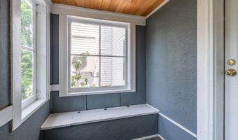 11 Kossuth St, Bangor, ME 04401