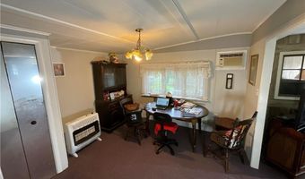 321 Campstead Cir, Tobyhanna, PA 18610