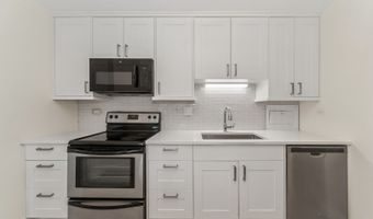 1605 E Central Rd 411B, Arlington Heights, IL 60005