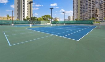 300 Wai Nani Way Ii/716, Honolulu, HI 96815
