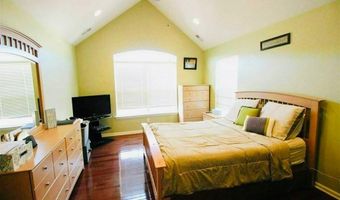 14 ELCO Ct, Bayonne, NJ 07002