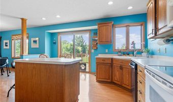 810 Latoka View Ct SW, Alexandria, MN 56308