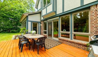2135 Tuomy Rd, Ann Arbor, MI 48104