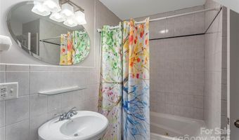 25 Brookcliff Dr, Asheville, NC 28804