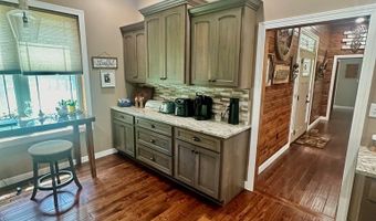 674 Cantrell Rd, Big Sandy, TN 38221