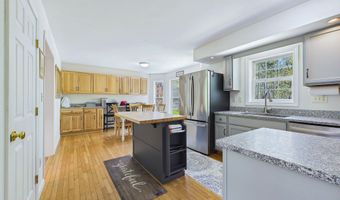 40 Meadow Dr, Bar Harbor, ME 04609