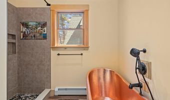 31 Dorothy Dr, Standish, ME 04084