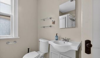 852 Myrtle Ave, Albany, NY 12208
