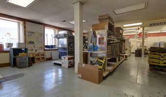 23 W Olive St, Aurora, MO 65605