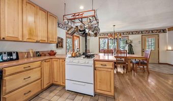 19015 Dead Indian Memorial Rd, Ashland, OR 97520