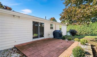 31 Conifer Dr, North Providence, RI 02904