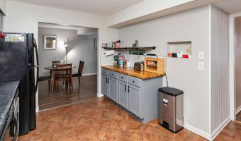 610 5th Ave, Altoona, IA 50009