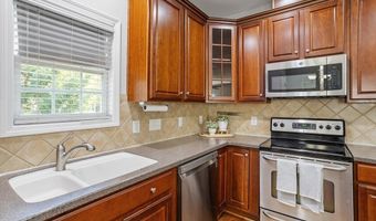 237 Butterbiggins Ln, Apex, NC 27539