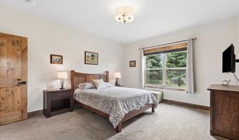 236 Bluebunch Ct, Bigfork, MT 59911