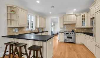 571 Main Ave, Bay Head, NJ 08742